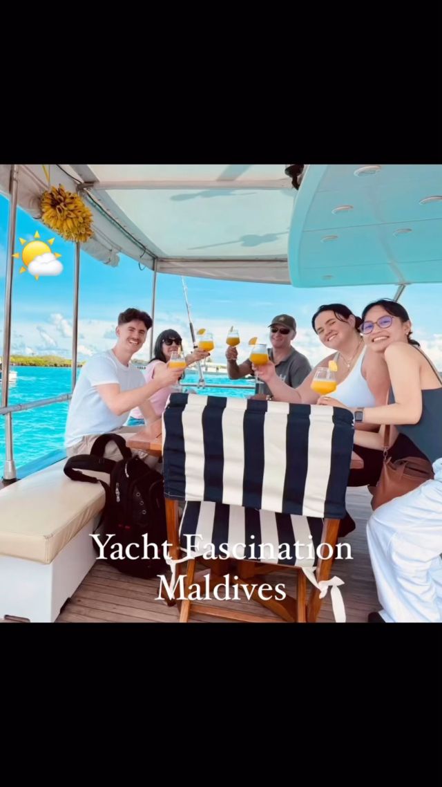 A day in a dream !
On yacht Fascination 

www.fascinationmaldives.com 

#buketlist #maldiveslovers #maldivesbeach #buketlistgoals #adventures #adventuretravel #yachtcharter